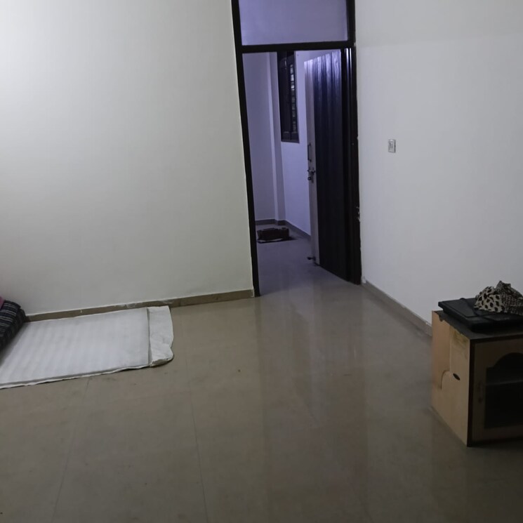 Room, rwa-apartments-sector-47 2 Bedroom 112 Sq.Mt. Builder Floor In Sector 47 Noida 9664405