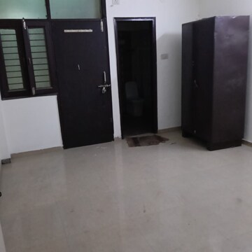 Room in 2 BHK Builder Floor at RWA Apartments Sector 47, Sector 47 – for Rent