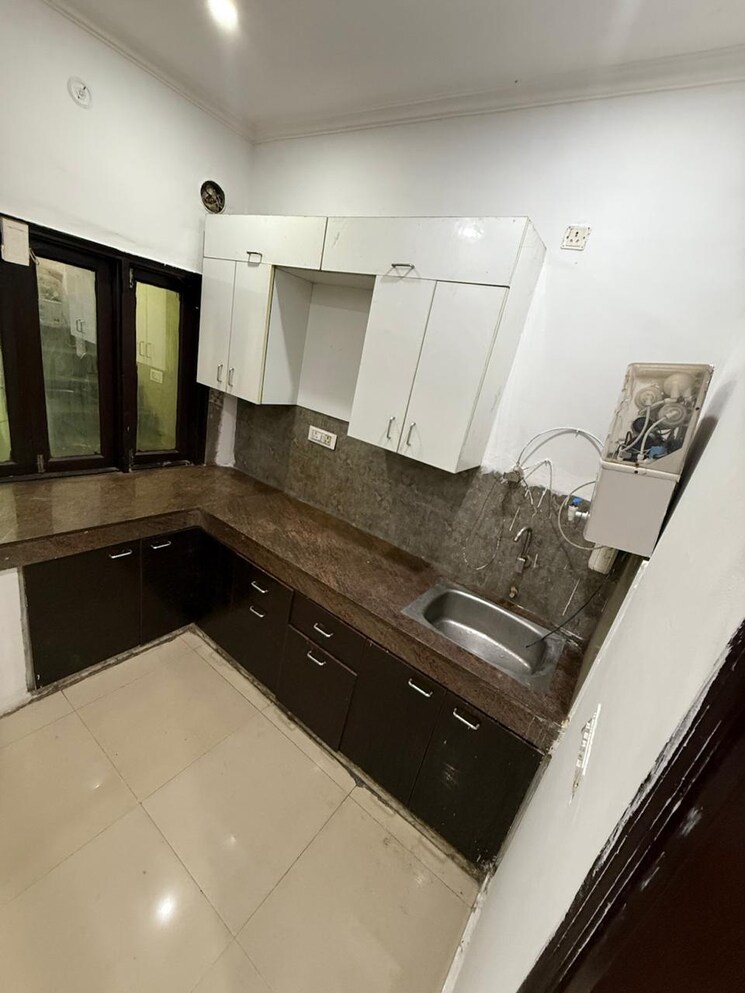 Kitchen, uppal-southend 3 Bedroom 1600 Sq.Ft. Builder Floor In Sector 49 Gurgaon 9664417