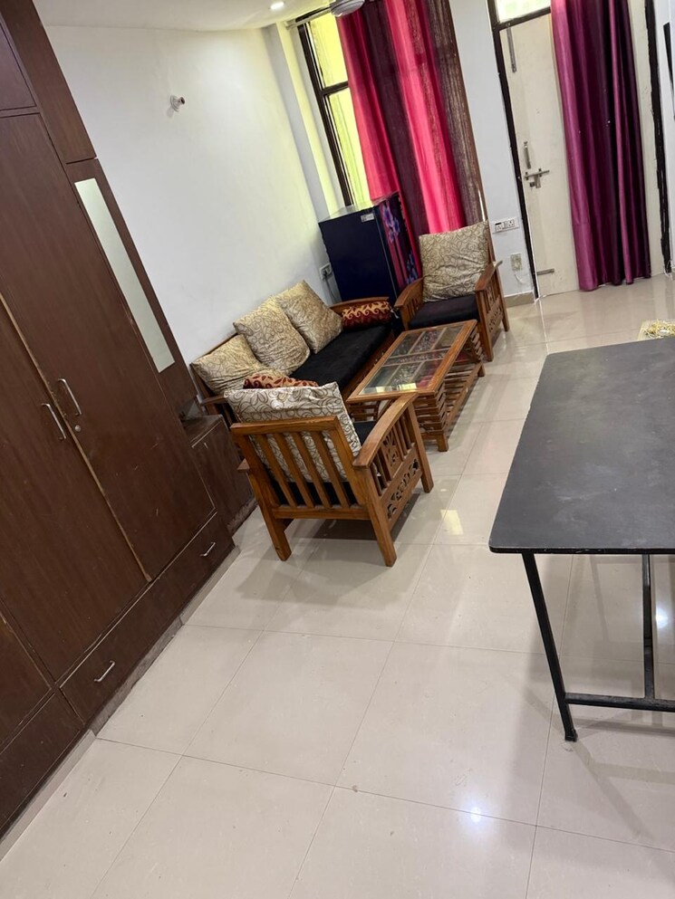 undefined, uppal-southend 3 Bedroom 1600 Sq.Ft. Builder Floor In Sector 49 Gurgaon 9664417