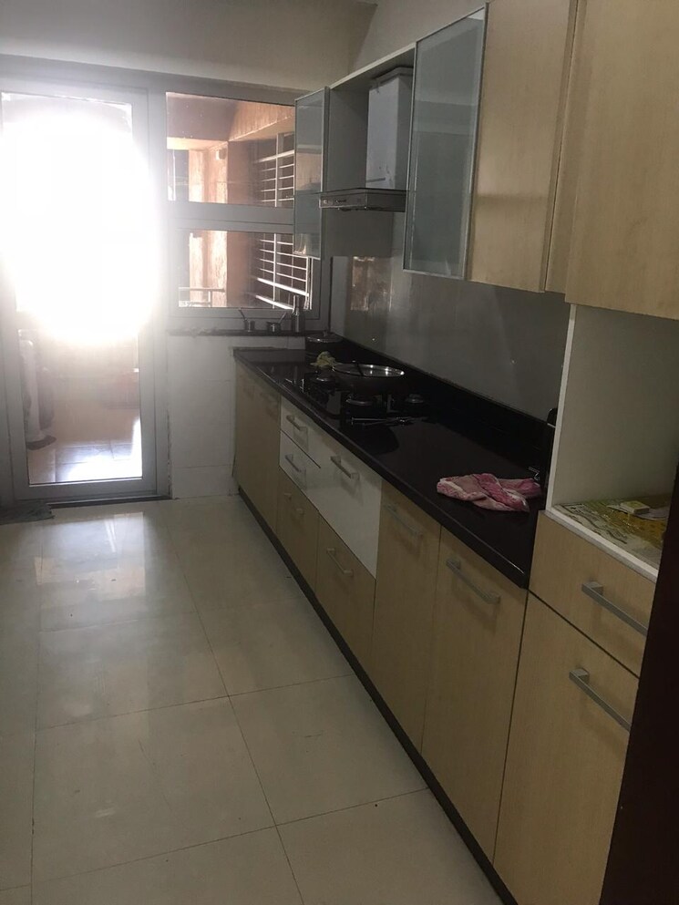 Kitchen, yash-laxman-niwas 4 Bedroom 1200 Sq.Ft. Apartment In Malad West Mumbai 9664434