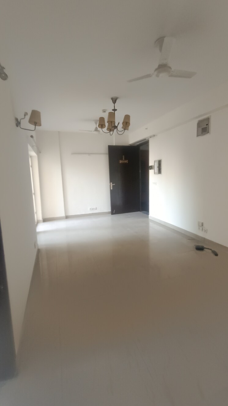 Room, nimbus-the-hyde-park 3 Bedroom 1320 Sq.Ft. Apartment In Sector 78 Noida 9664450