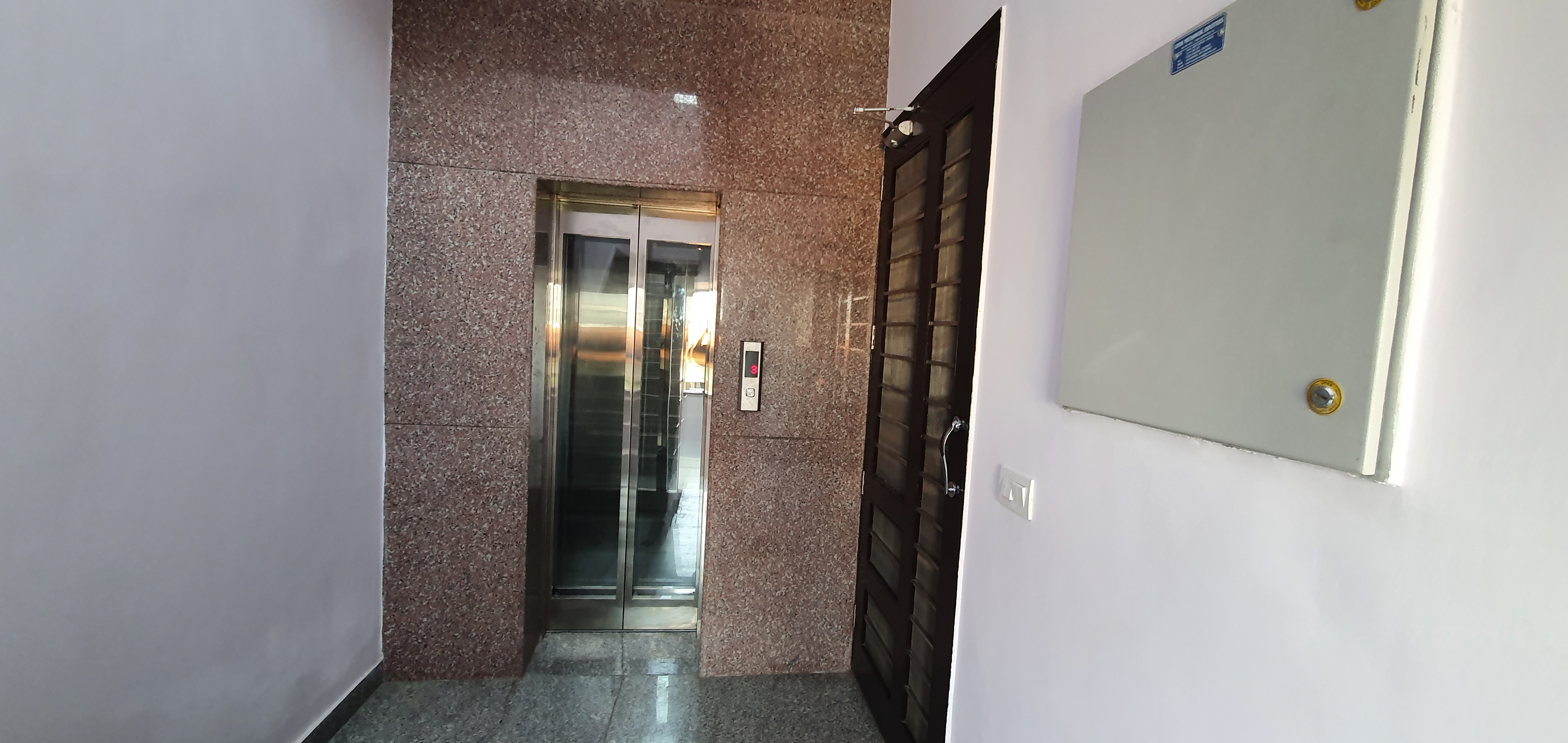3 BHK 162 Sq.Mt. Builder Floor in Tulip Mall