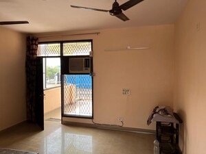 Room in 1 BHK Builder Floor at Lajpat Nagar 4 – for Rent
