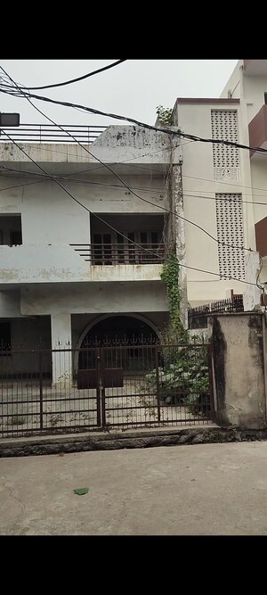 3 BHK Villa For Sale in Hazratganj
