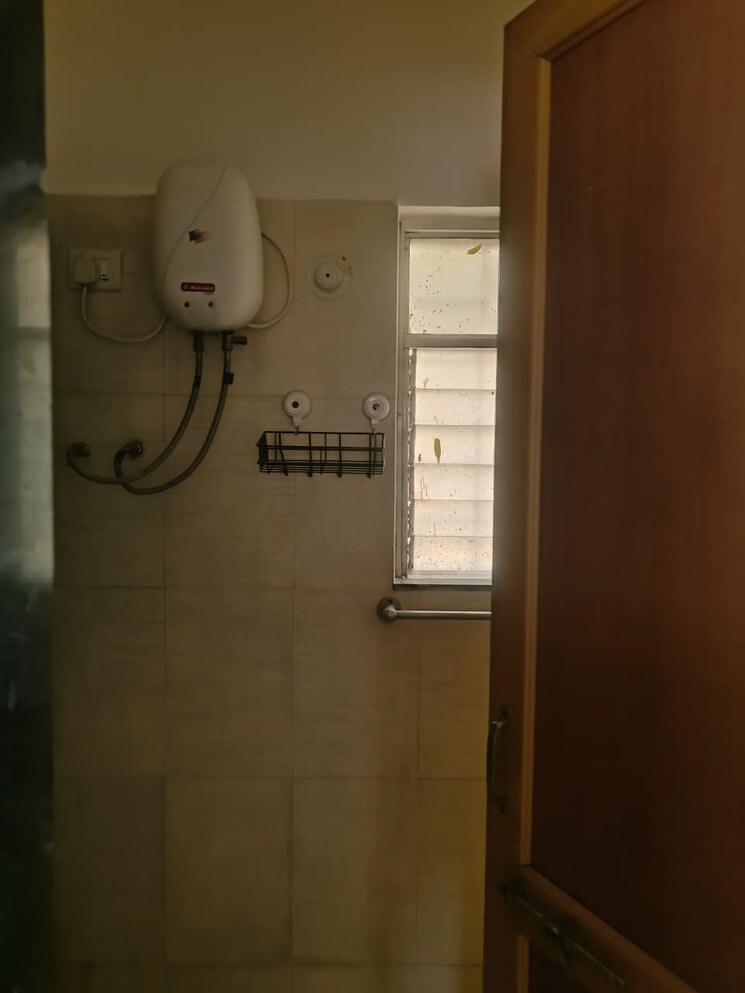 Bathroom, g-k-dwarka-queens-park 2 Bedroom 1096 Sq.Ft. Apartment In Pimple Saudagar Pune 9664500