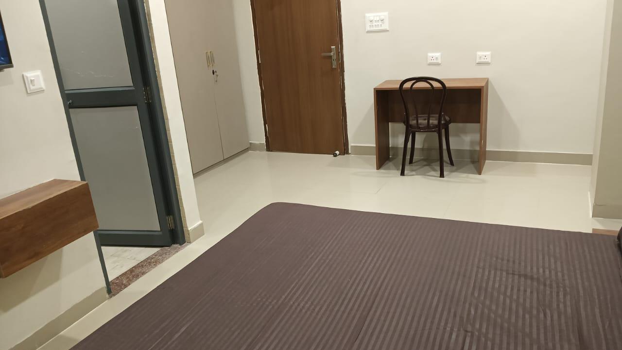 3 BHK + Study Room Apartment For Rent in Amrapali Zodiac
