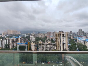 3 BHK Apartment For Rent in Sheth Vasant Lawns, Laxmi Nagar