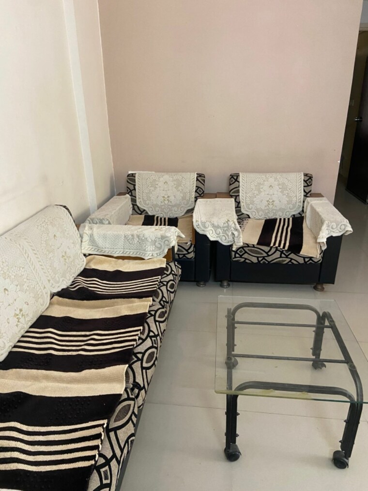 undefined, thaltej 2 Bedroom 1400 Sq.Ft. Builder Floor In Thaltej Ahmedabad 9664537