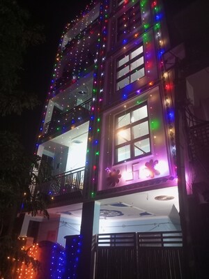 6 BHK Villa – Exterior View View at Sarin Farm CHS, Habibpur - for Sale