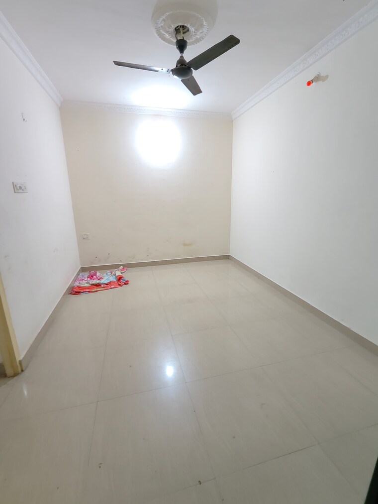 Room, tukaram nagar 1 Bedroom 600 Sq.Ft. Apartment In Tukaram Nagar Pune 9664563