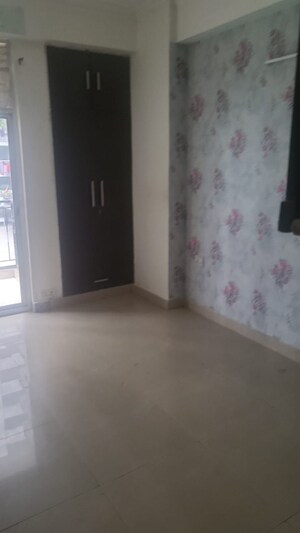 Room in 2 BHK Apartment at Galaxy Royale, Gaur City 2 – for Sale