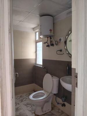 Bathroom in 3 BHK Apartment at Ajnara Le Garden, Sector 16b Greater Noida – for Sale