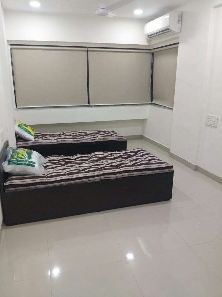 Room, goregaon east Pg For Boys & Girls In Goregaon East 9664610