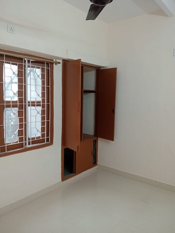 Room in 2 BHK Builder Floor at Lajpat Nagar ii – for Rent