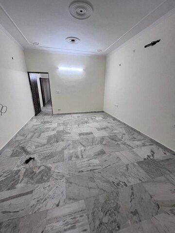 2 BHK Builder Floor For Rent in Janakpuri