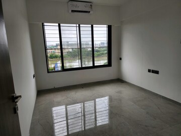 Room in 3 BHK Apartment at Unique Youtopia, Kharadi – for Sale