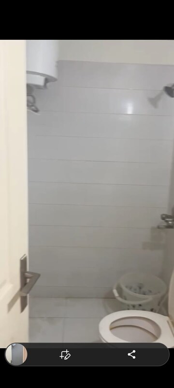 Room in 3 BHK Apartment at BPTP Parklands, Sector 76 – for Rent