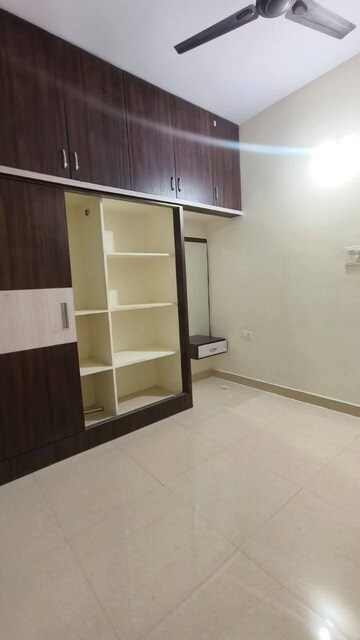 Room in 1 BHK Apartment at Kondapur – for Rent