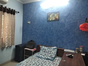 Bedroom in 2.5 BHK Builder Floor at New Ashok Nagar – for Rent