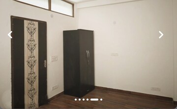 Room in 1.5 BHK Builder Floor at Ramesh Nagar – for Rent