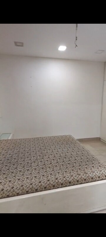 Room in 1 BHK Apartment at Anjali Apartment, Mahim West – for Rent