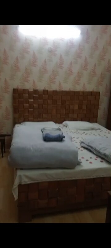 Bedroom in 3 BHK Apartment at Arun Vihar, Sector 29 – for Rent