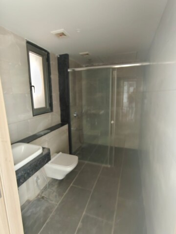 Room in 3 BHK Apartment at Indiabulls Sky Forest, Lower Parel – for Rent