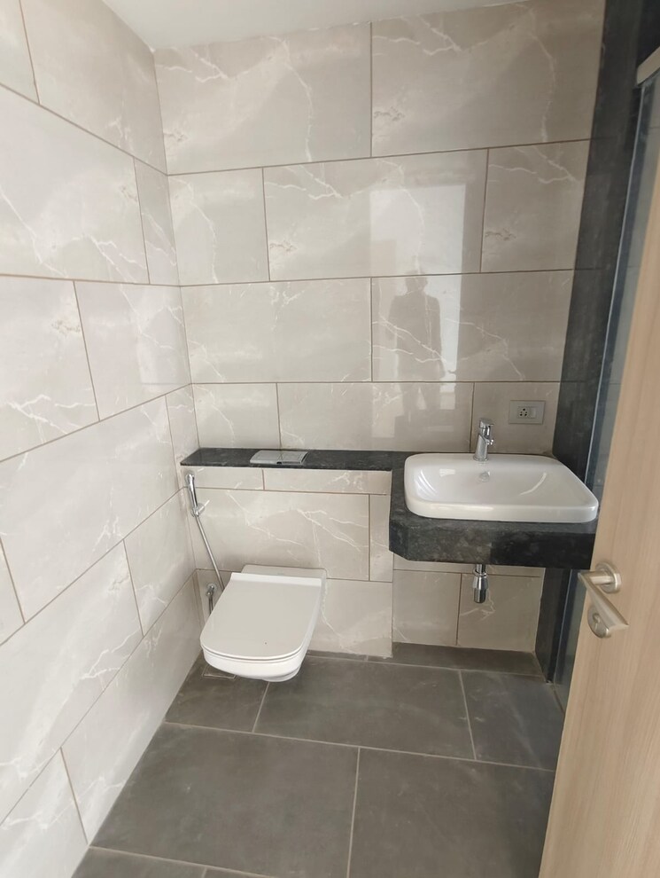 Bathroom, indiabulls-sky-forest 3 Bedroom 1450 Sq.Ft. Apartment In Lower Parel Mumbai 9664770