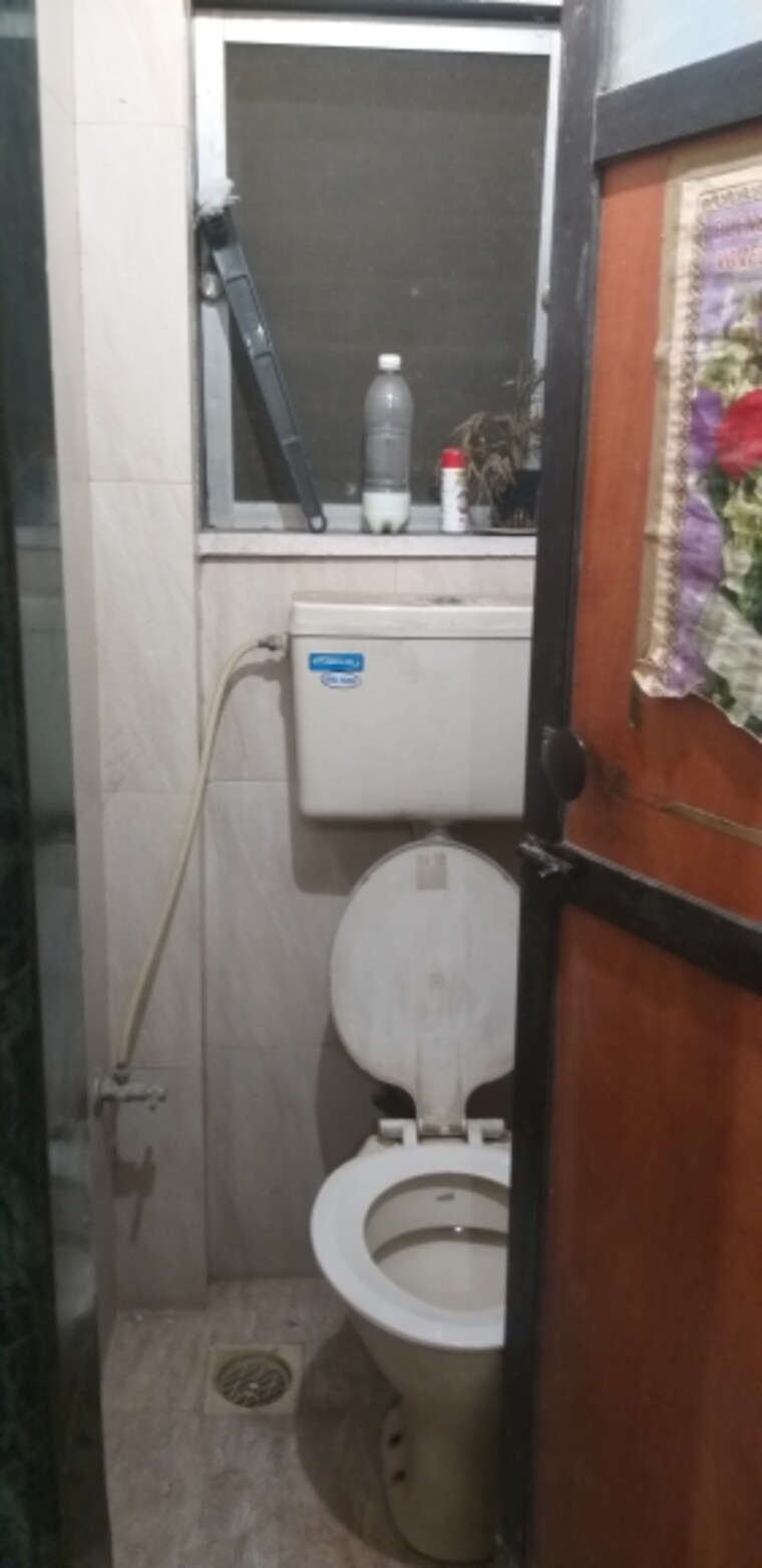 Bathroom, panch pakhadi 1 Bedroom 490 Sq.Ft. Apartment In Panch Pakhadi Thane 9664780