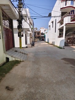 Plot For Sale in Jankipuram