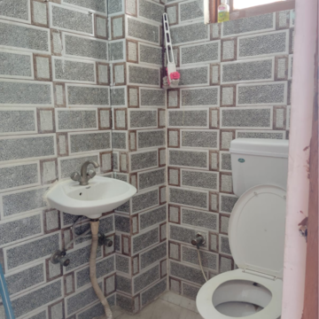 Bathroom in 2 BHK Builder Floor at Malviya Nagar – for Rent