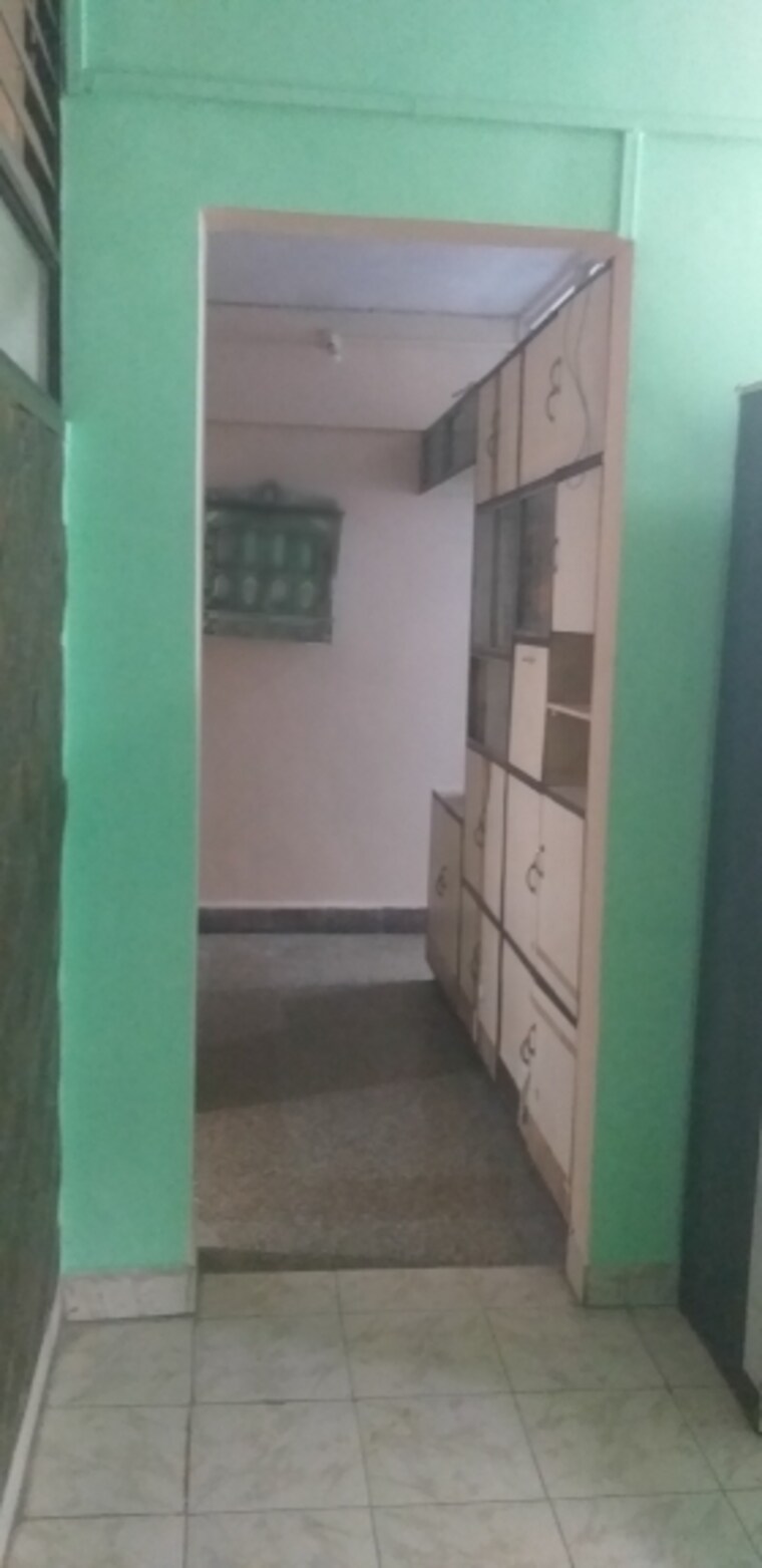 Bathroom, naupada 1 Bedroom 500 Sq.Ft. Apartment In Naupada Thane 9664804