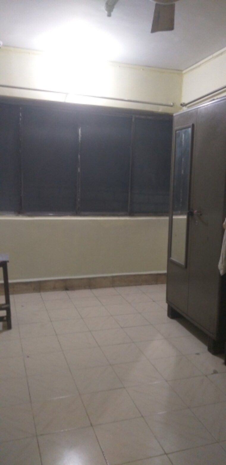 Bathroom, naupada 1 Bedroom 500 Sq.Ft. Apartment In Naupada Thane 9664804