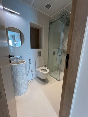 Bathroom in 4 BHK Apartment at Lokhandwala Minerva Mahalaxmi, Mahalaxmi – for Rent