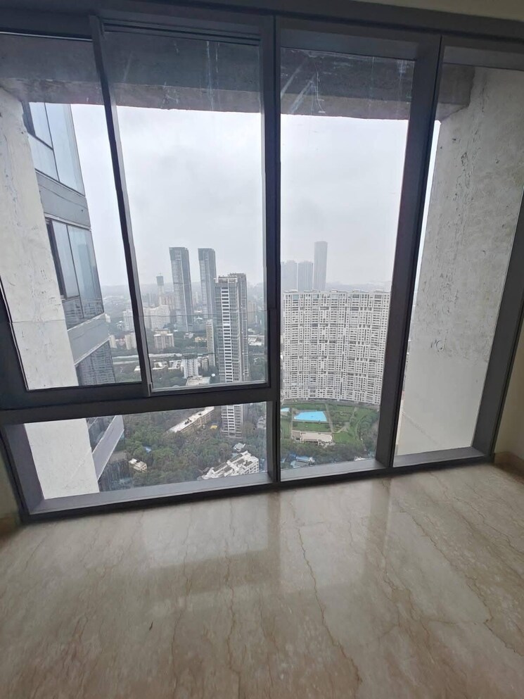 Balcony, lodha-world-one 3 Bedroom 1553 Sq.Ft. Apartment In Worli Mumbai 9664814