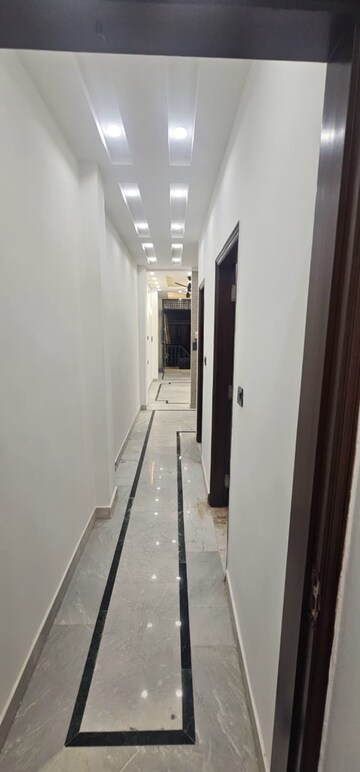 Building Lobby in 2 BHK Builder Floor at Malviya Nagar – for Rent