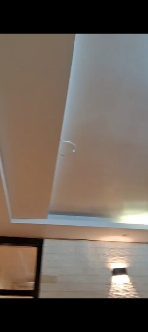 Furnished Amenities in 2.5 BHK Builder Floor at Uttam Nagar – for Sale