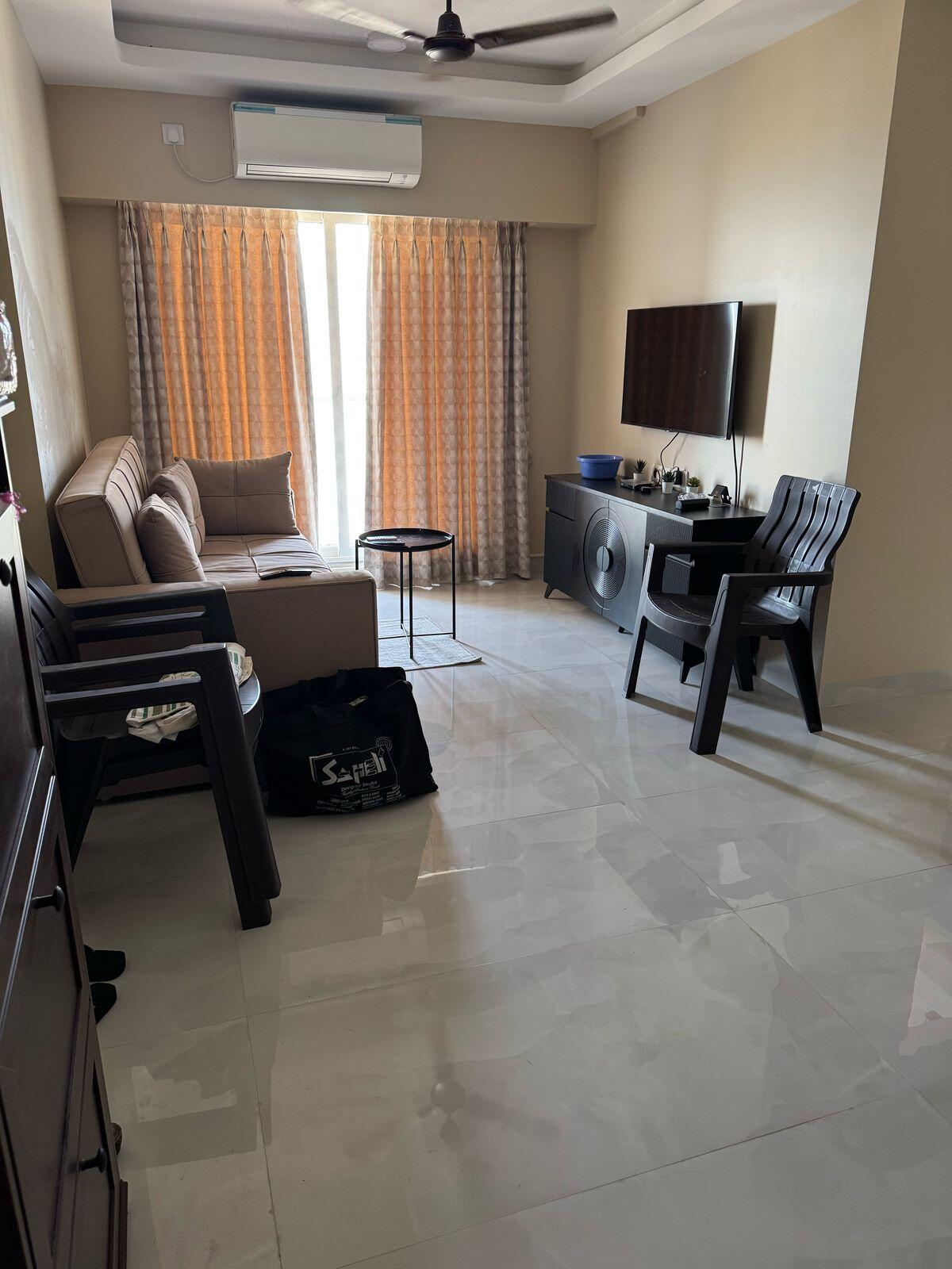 4 BHK + Servant Room Apartment For Rent in Lodha World View