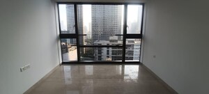 Room in 4 BHK Apartment at Lodha The Park Tower 6, Worli – for Rent
