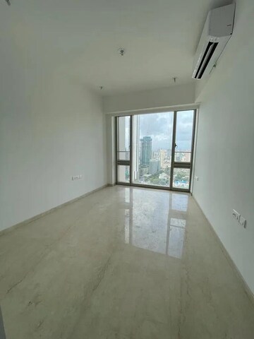 Room in 3 BHK Apartment at Lodha Kiara, Worli – for Rent