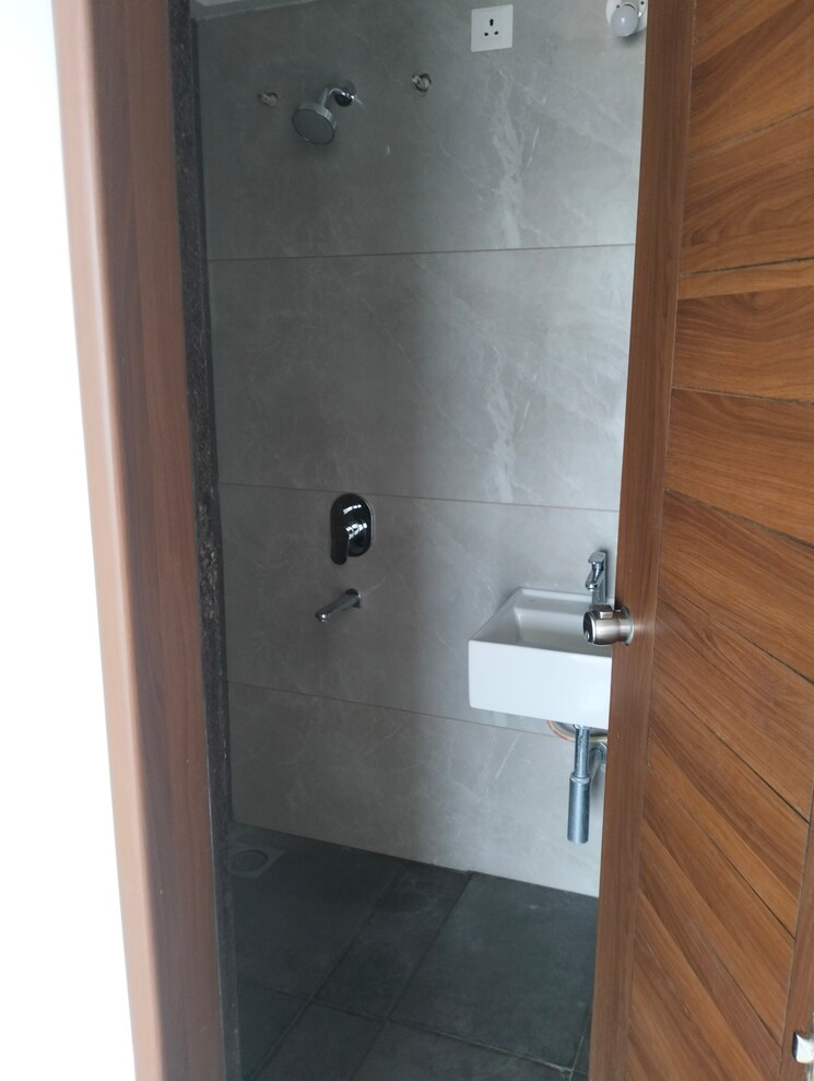 Bathroom, rohan-silver-gracia 2 Bedroom 980 Sq.Ft. Apartment In Ravet Pune 9664874