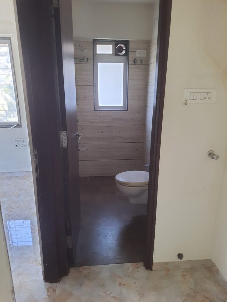 Bathroom, laxmi-heights-goregaon 1 Bedroom 391 Sq.Ft. Apartment In Goregaon West Mumbai 9664889