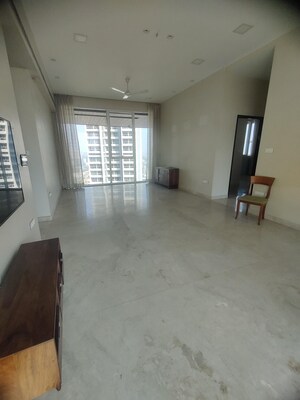 Room in 3 BHK Apartment at Avighna One Avighna Park, Lower Parel – for Rent