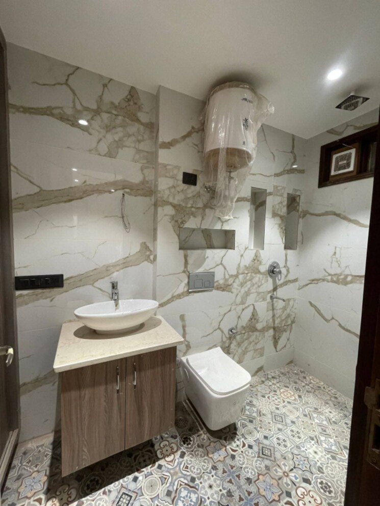 Bathroom, saket 2 Bedroom 1000 Sq.Ft. Builder Floor In Saket Delhi 9664918