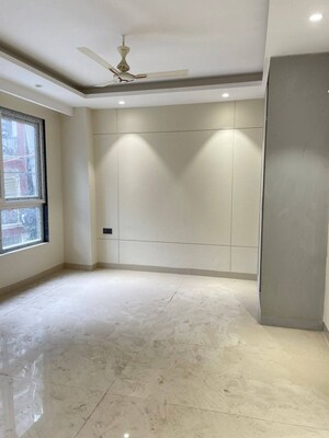 Room in 2 BHK Builder Floor at Saket – for Rent