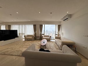 Bedroom in 4 BHK Apartment at Lodha The Park, Worli – for Rent