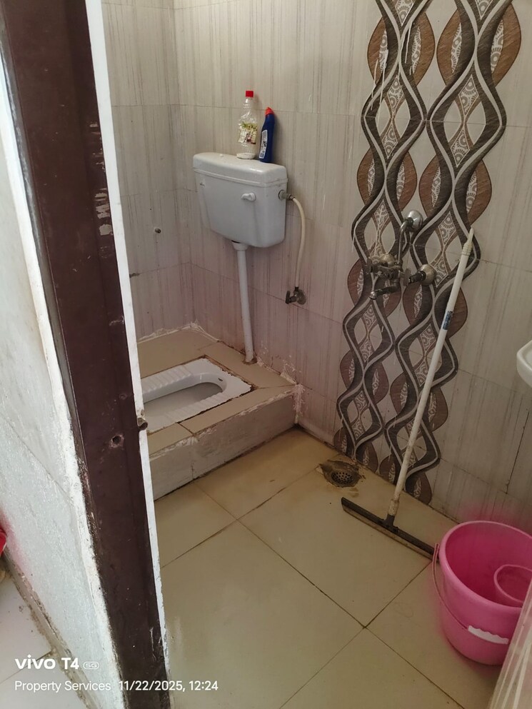 Bathroom, katara 3 Bedroom 1250 Sq.Ft. Apartment In Katara Bhopal 9662382