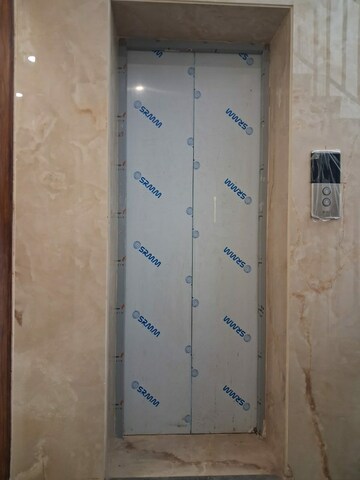 Furnished Amenities in 4 BHK Builder Floor at Sector 28 – for Rent