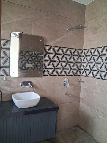 Bathroom in 4 BHK Builder Floor at Sector 28 – for Rent